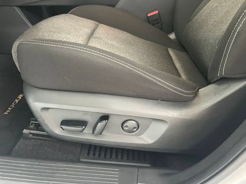Used 2024 Nissan Rogue SV AWD/4WD image 53