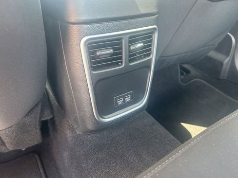 Used 2022 Dodge Charger SXT w/ Driver Convenience Group AWD/4WD image 11