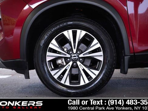 Used 2022 Nissan Rogue SV AWD/4WD image 13