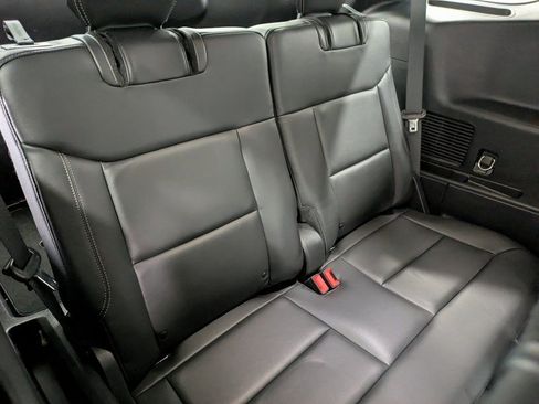 Used 2022 Ford Explorer XLT w/ Equipment Group 202A image 26