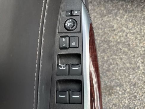 Used 2017 Acura TLX 2.4L image 13