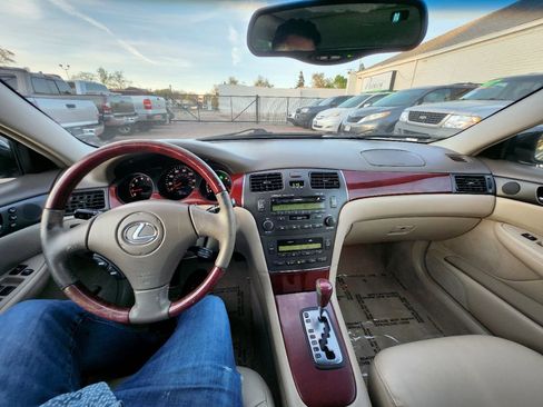 Used 2002 Lexus ES 330 FWD image 15
