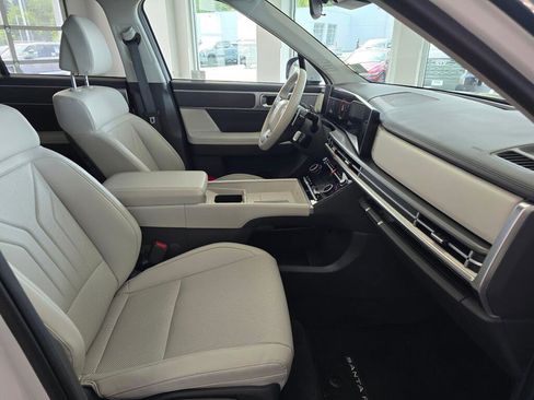 Used 2025 Hyundai Santa Fe SEL AWD/4WD image 42