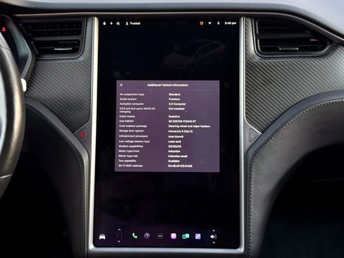 Used 2018 Tesla Model X 75D image 16