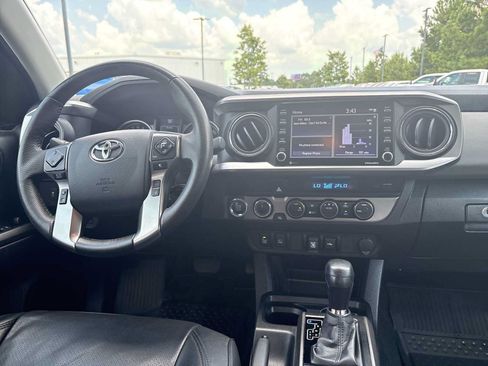 Used 2023 Toyota Tacoma SR5 w/ Technology Package AWD/4WD image 3