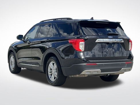 Used 2023 Ford Explorer XLT w/ Equipment Group 202A image 30