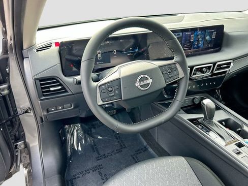 New 2026 Nissan Sentra SV w/ SV Convenience Package FWD image 8