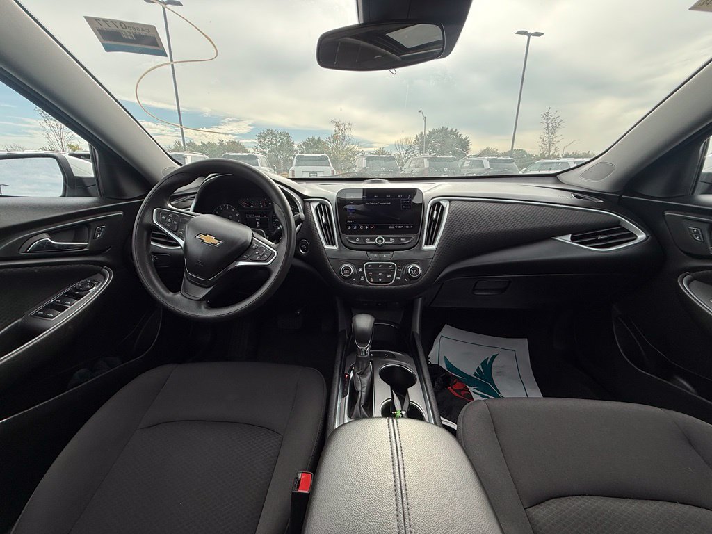 Used 2024 Chevrolet Malibu LT FWD image 27