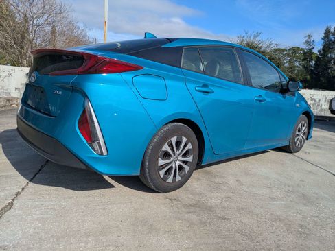 Used 2022 Toyota Prius Prime XLE image 4