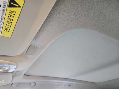 New 2026 Volvo XC40 B4 Plus w/ Protection Package Premier image 32