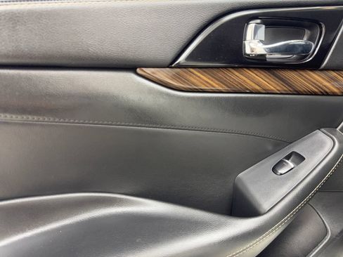 Used 2018 Nissan Maxima Platinum FWD image 37