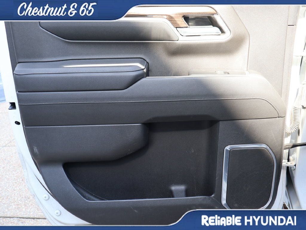 Used 2022 Chevrolet Silverado 1500 RST AWD/4WD image 16