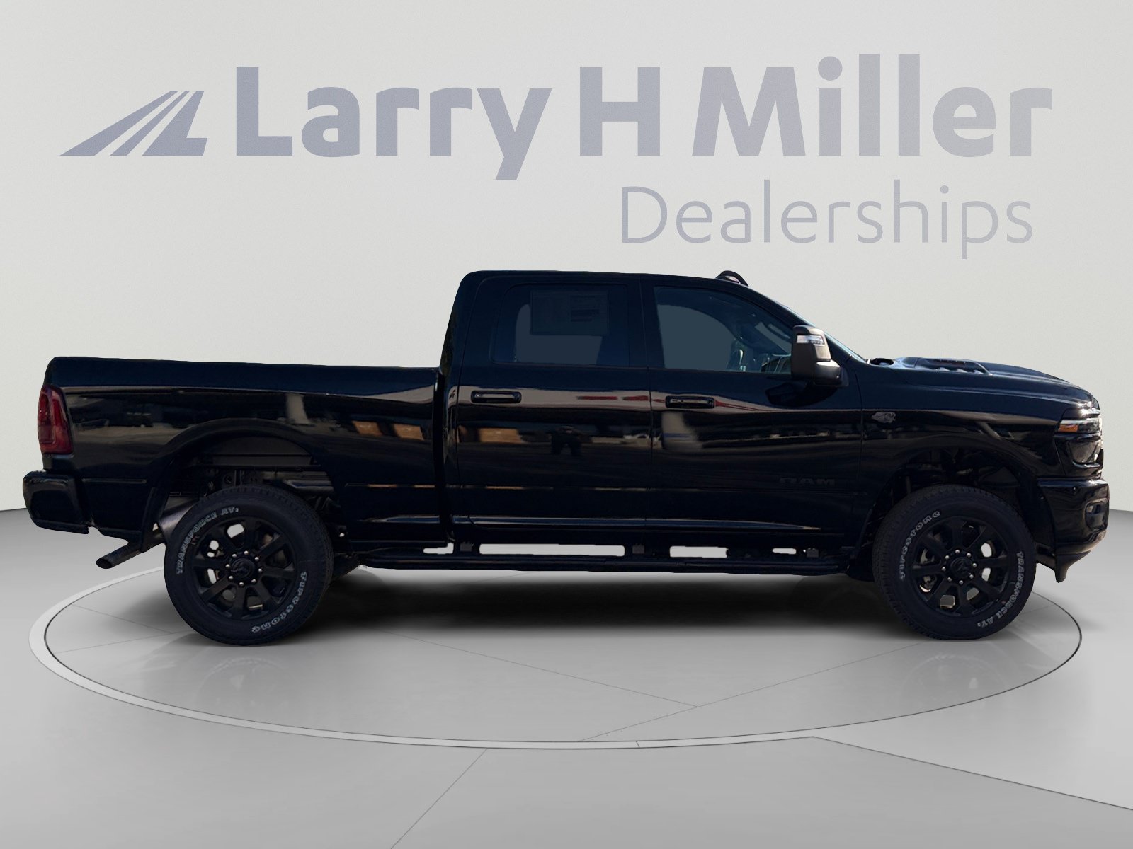 New 2027 RAM 2500 Laramie w/ Night Edition AWD/4WD image 6