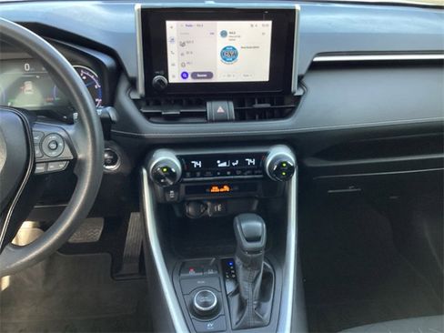 Used 2023 Toyota RAV4 AWD Hybrid image 11