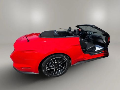Used 2018 Ford Mustang Premium RWD image 14