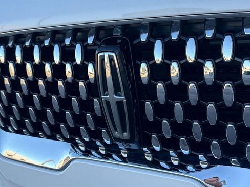 Certified 2023 Lincoln Aviator Black Label w/ Class IV Trailer Tow Package AWD/4WD image 9