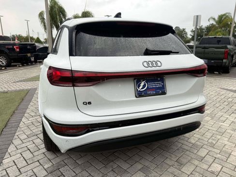 Used 2025 Audi Q6 e-tron Prestige w/ Beige Warm Weather Package AWD/4WD image 9