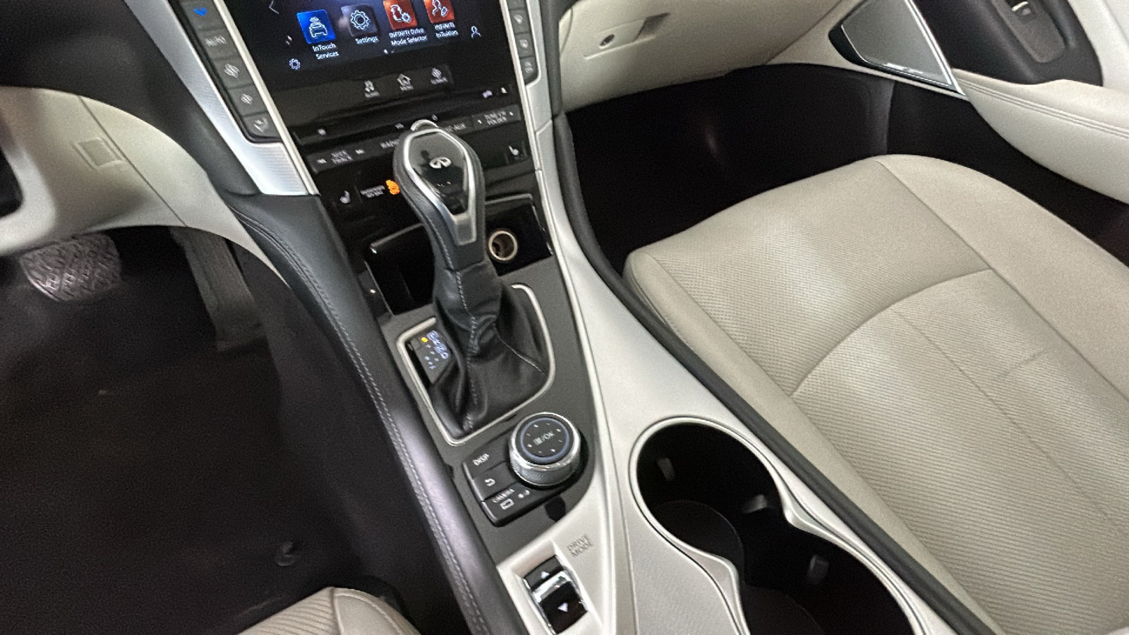 Used 2023 INFINITI Q50 Luxe AWD/4WD image 25