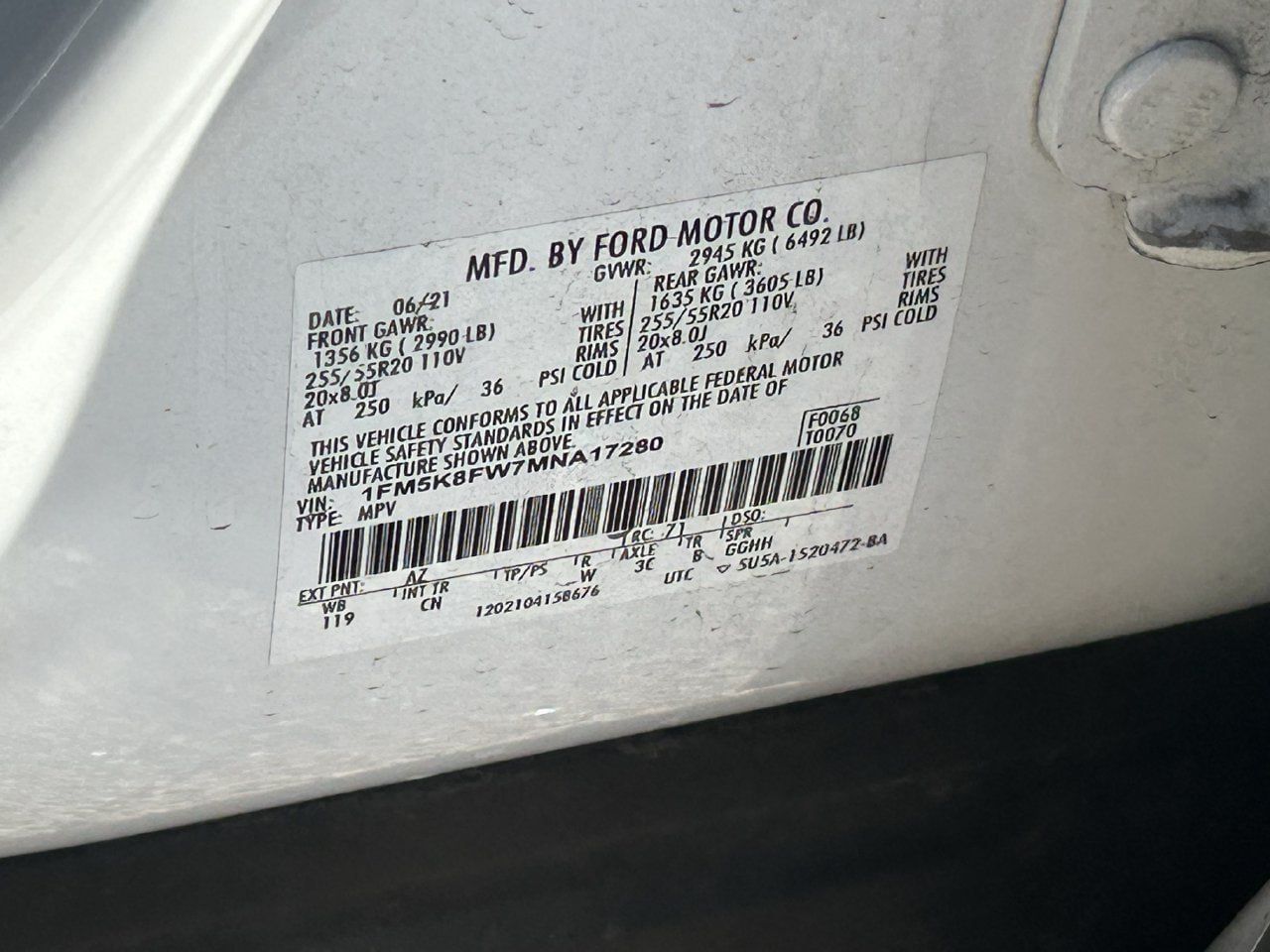 Used 2021 Ford Explorer Limited w/ Hybrid Equipment Group 310A AWD/4WD image 14