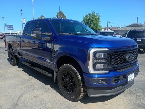 Used 2026 Ford F350 Lariat w/ Black Appearance Package AWD/4WD image 4