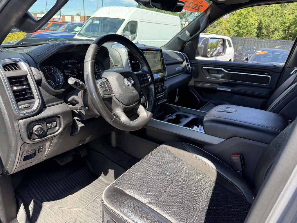 Used 2022 RAM 1500 Laramie w/ Sport Appearance Package AWD/4WD image 19