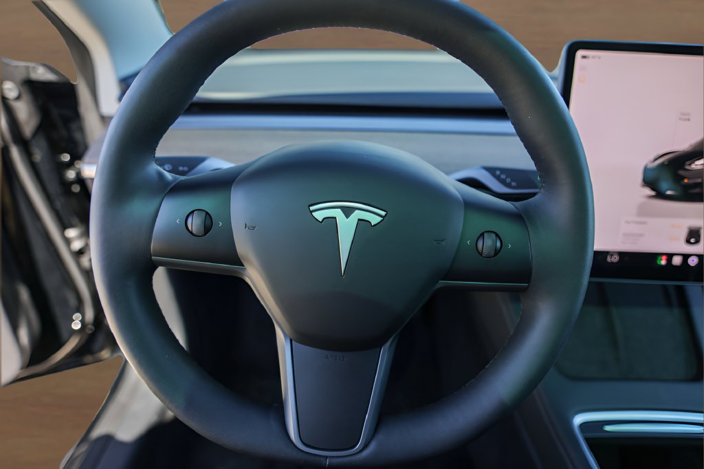 Used 2023 Tesla Model 3 Standard Range RWD image 11