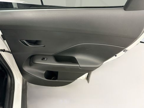 Used 2025 Hyundai Kona SEL AWD/4WD image 30