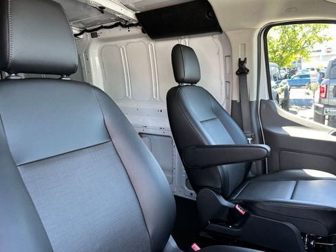 New 2026 Ford Transit 150 Low Roof RWD image 17