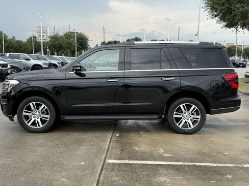 Used 2024 Ford Expedition Limited RWD image 9