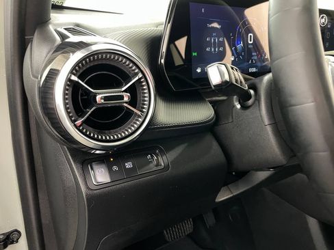 Used 2025 Chevrolet Equinox LT w/ Convenience Package II FWD image 23