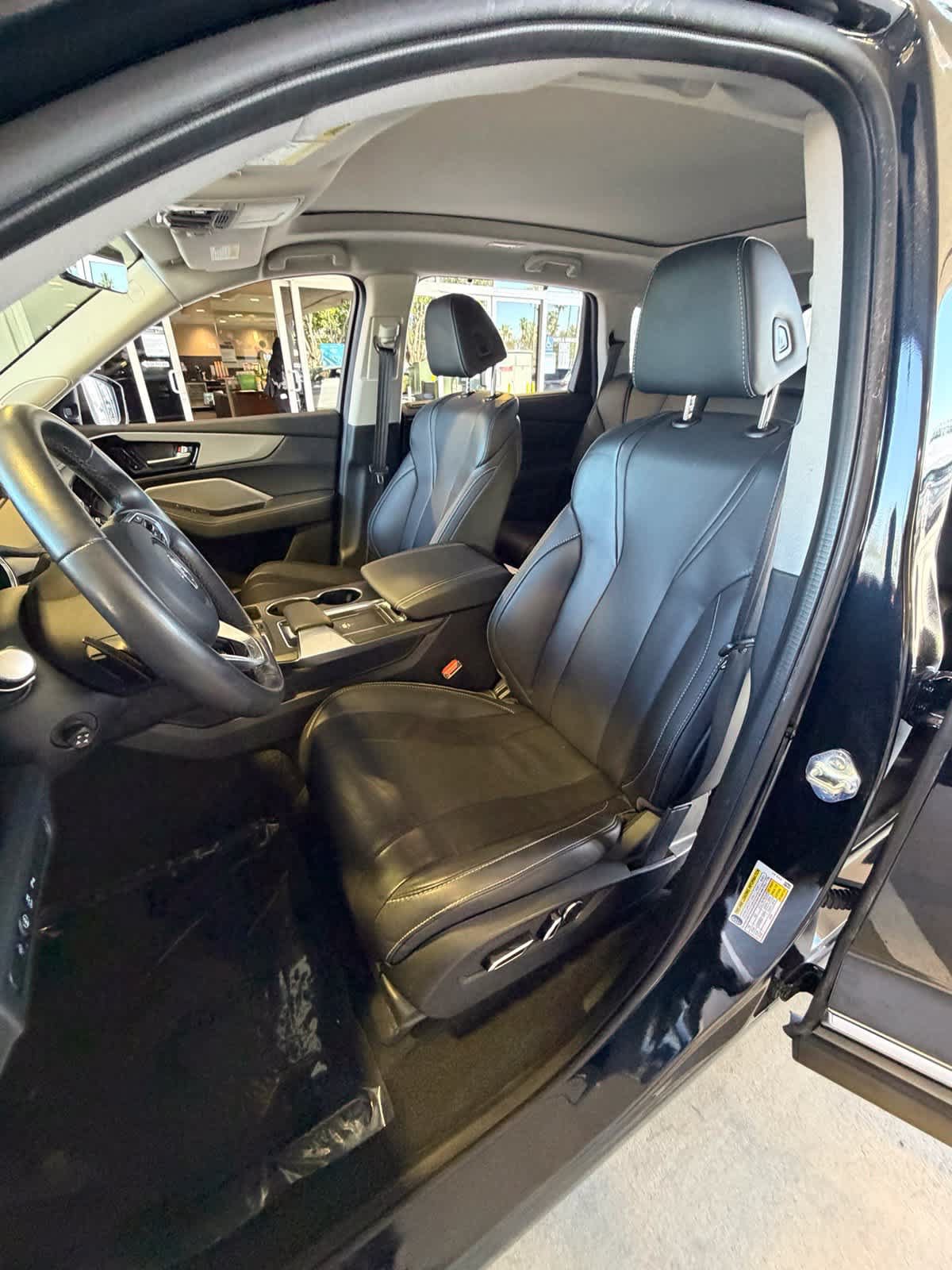 Used 2024 Acura MDX w/ Technology Package FWD image 16