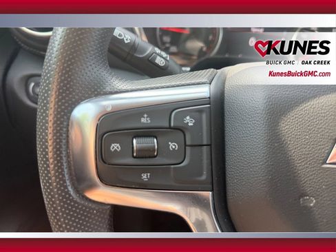 Used 2025 Chevrolet Blazer LT FWD image 17