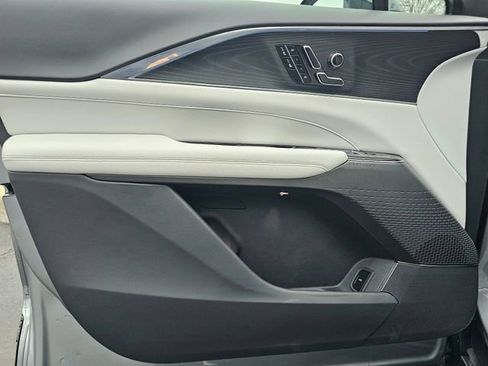 Used 2024 Cadillac Lyriq Luxury w/ LPO, Floor Liner Package image 20