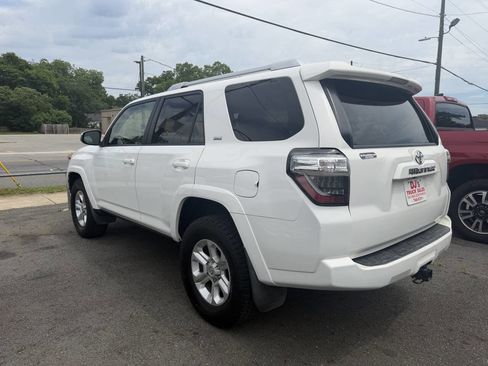 Used 2014 Toyota 4Runner SR5 RWD image 4