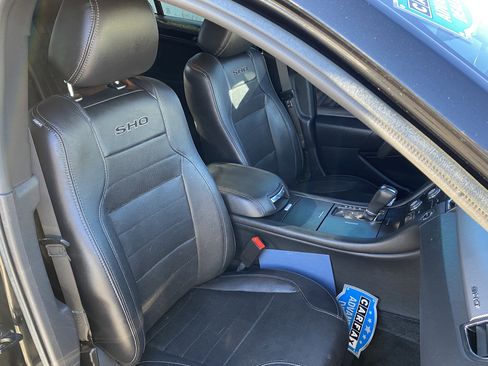 Used 2015 Ford Taurus SHO image 20