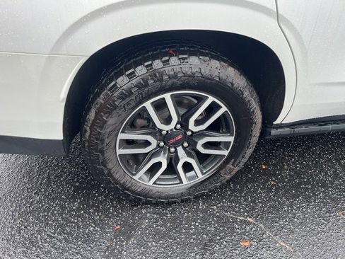 Used 2023 GMC Yukon AT4 w/ AT4 Premium Plus Package image 35