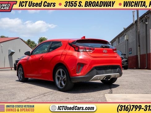 Used 2019 Hyundai Veloster 2.0 FWD image 4