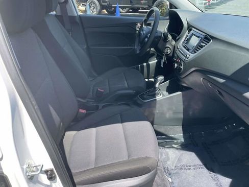 Used 2022 Hyundai Accent SE FWD image 27