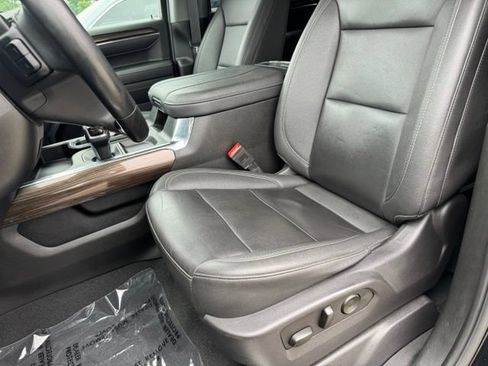 Used 2024 Chevrolet Silverado 1500 RST AWD/4WD image 5