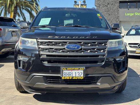 Used 2019 Ford Explorer XLT w/ Equipment Group 202A FWD image 5