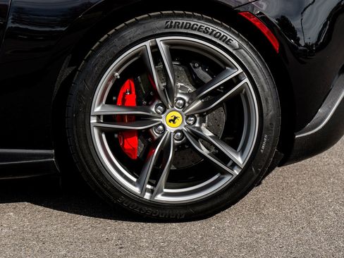 Used 2024 Ferrari Roma Spider image 7