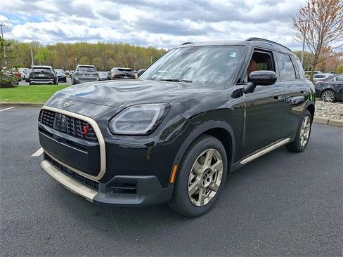 Used 2025 MINI Cooper Countryman S w/ Comfort Package Max image 3