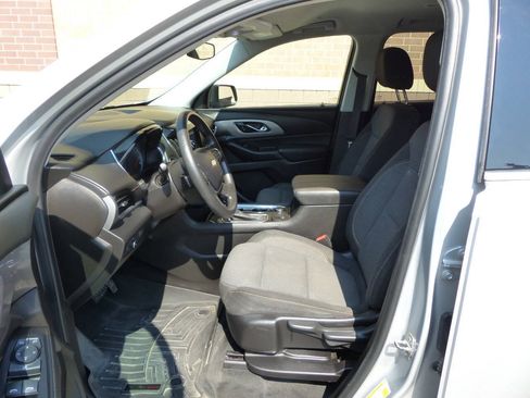 Used 2019 Chevrolet Traverse LS AWD/4WD image 21
