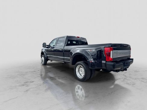 Certified 2019 Ford F450 Platinum w/ Platinum Ultimate Package AWD/4WD image 5