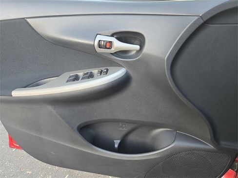 Used 2011 Toyota Corolla S image 14