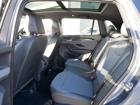 New 2026 Volkswagen Tiguan SE R-Line AWD/4WD image 8