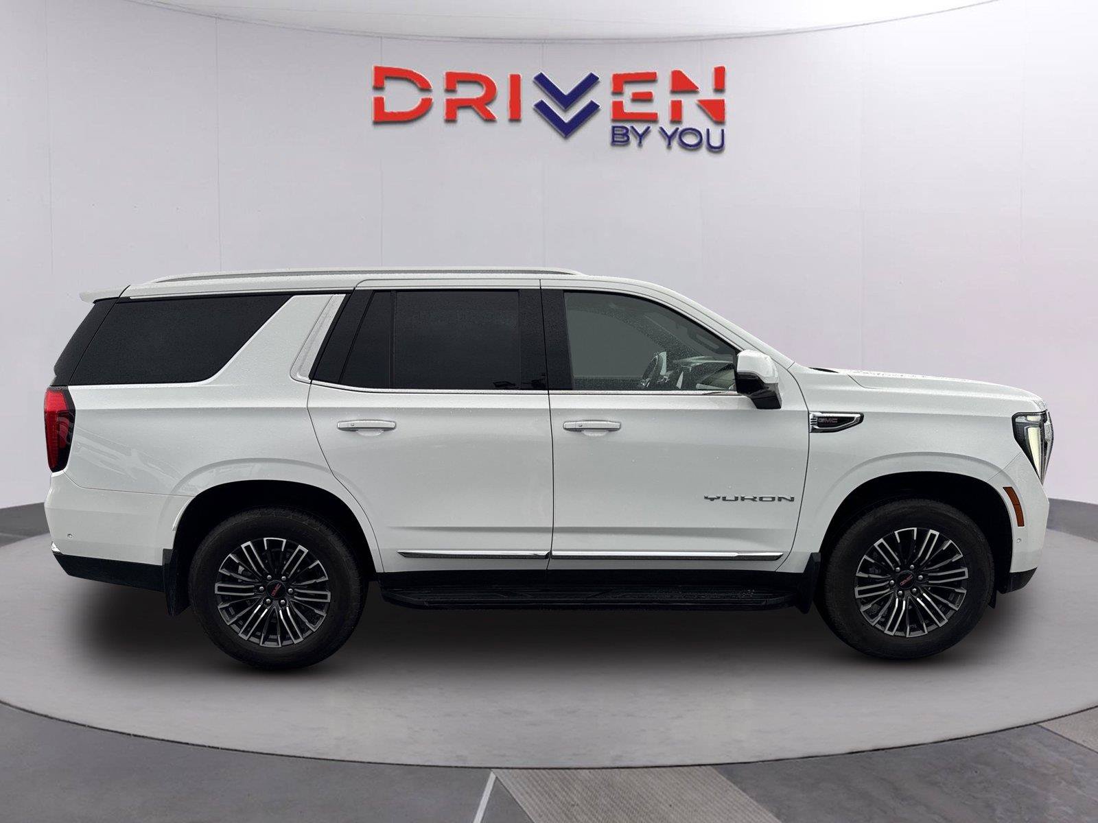Used 2025 GMC Yukon Elevation AWD/4WD image 3