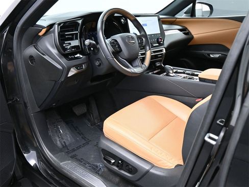 Used 2023 Lexus RX 350 Premium image 2