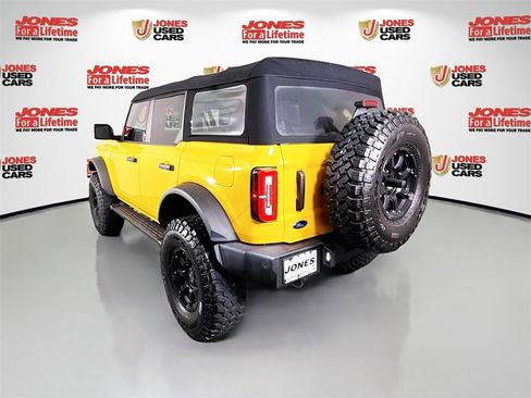 Used 2022 Ford Bronco Wildtrak image 2