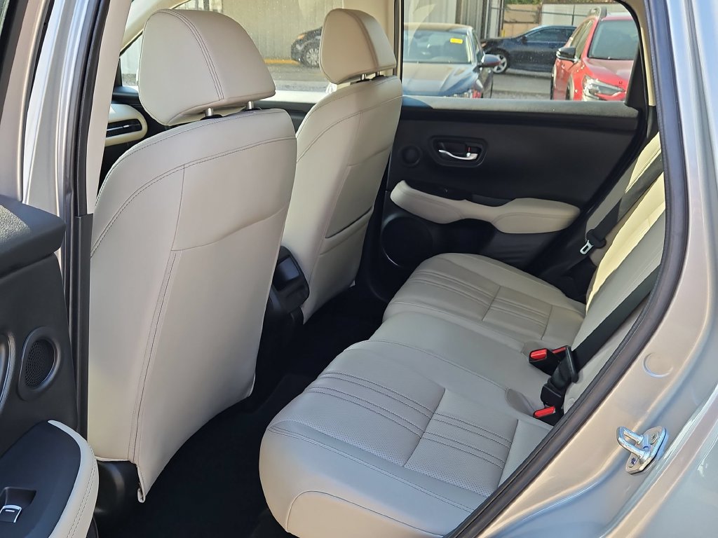 Used 2025 Honda HR-V EX-L image 25